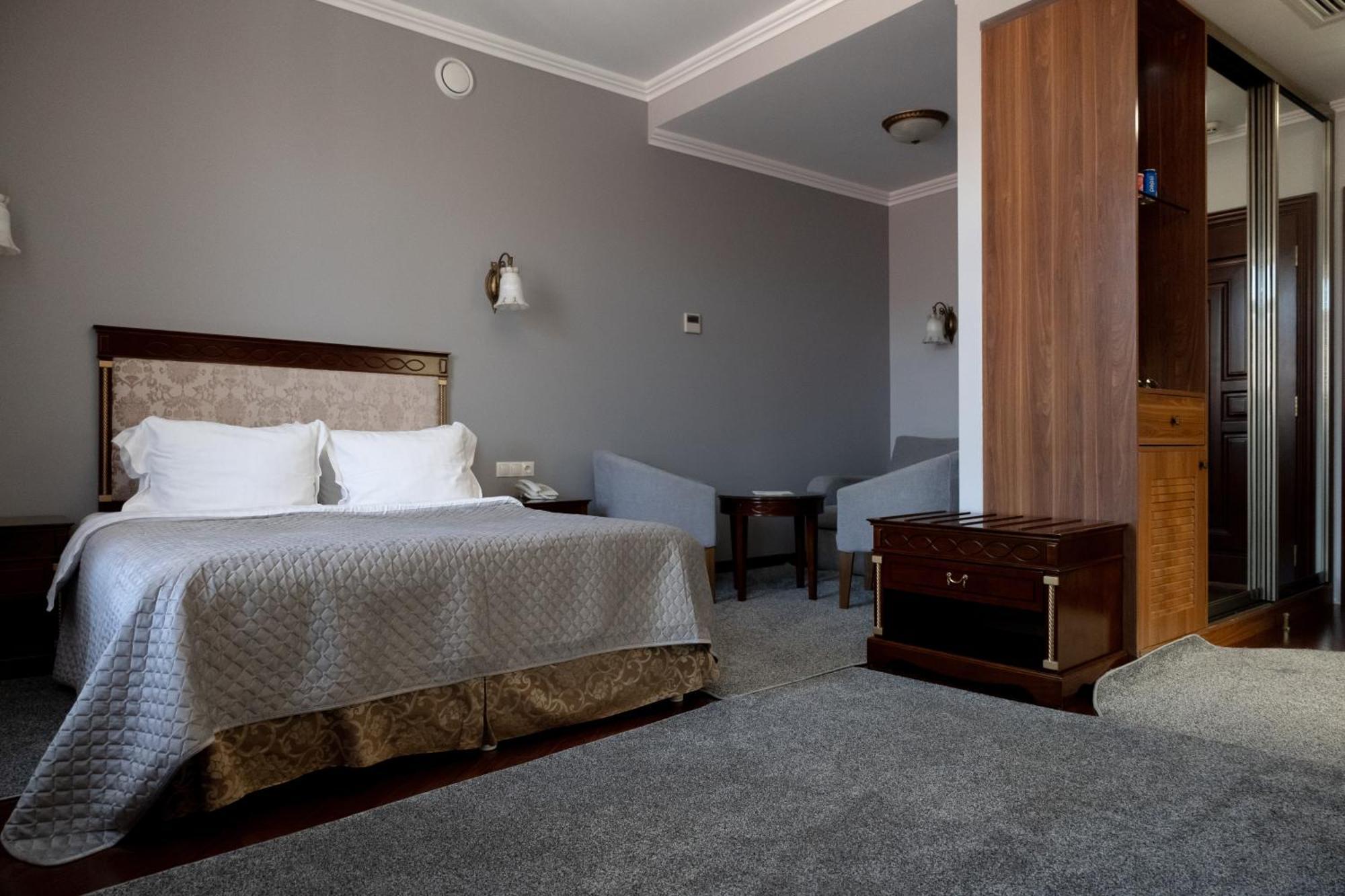 Allureinn Hotel And Spa TTchernivtsi Extérieur photo