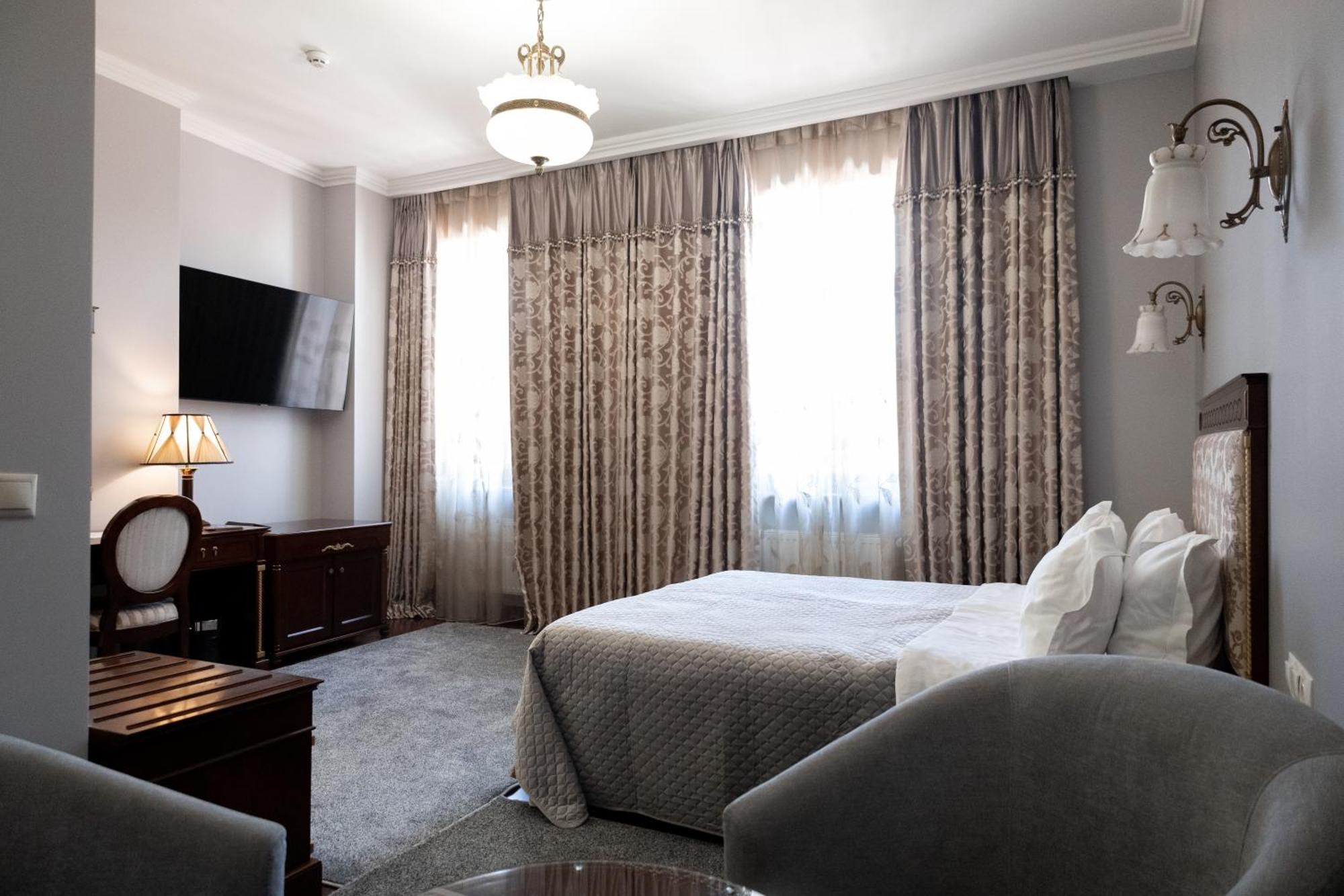 Allureinn Hotel And Spa TTchernivtsi Extérieur photo
