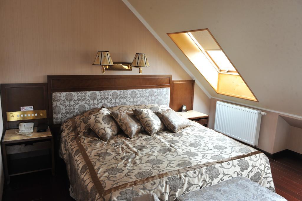 Allureinn Hotel And Spa TTchernivtsi Extérieur photo