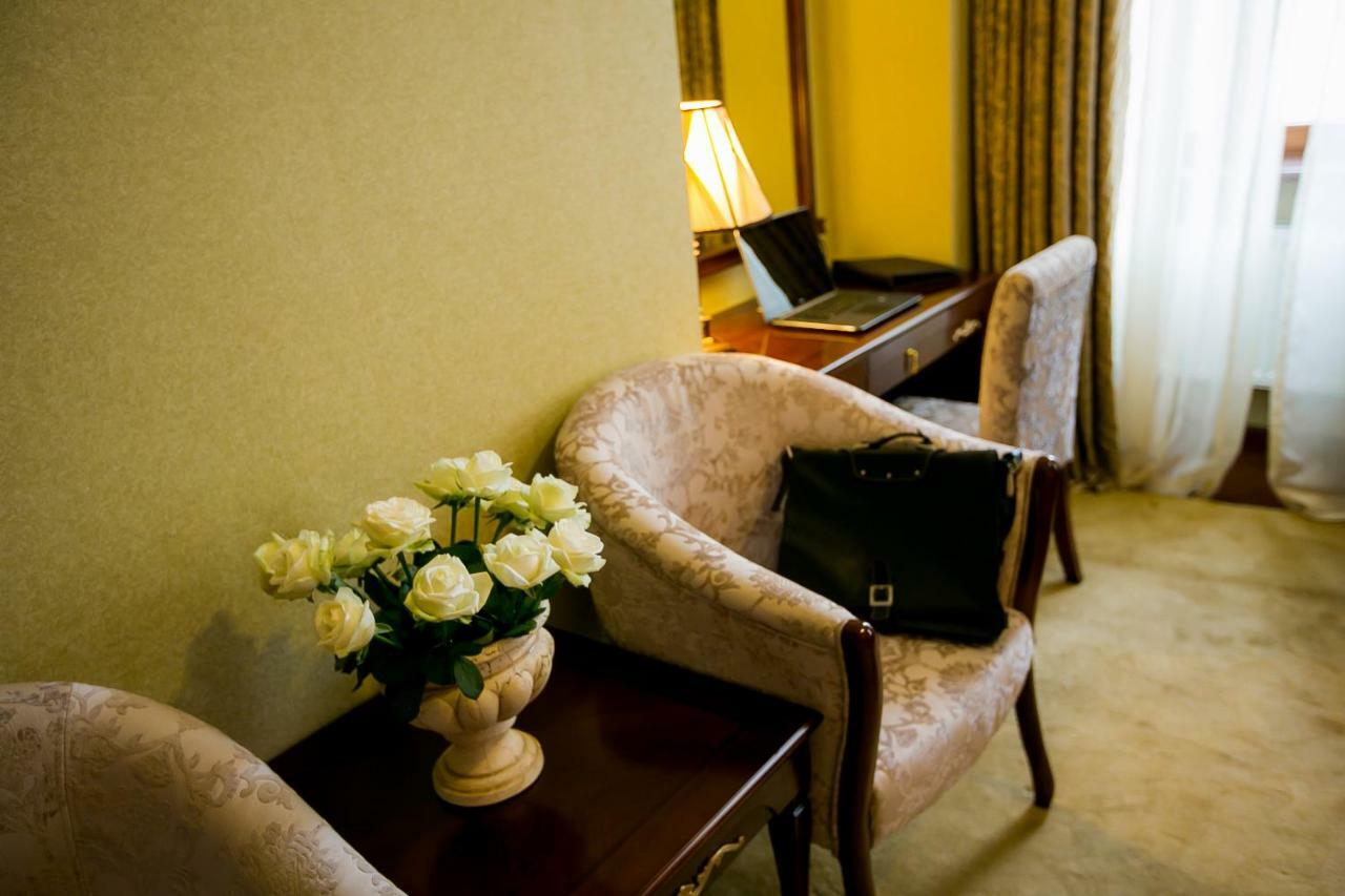 Allureinn Hotel And Spa TTchernivtsi Extérieur photo