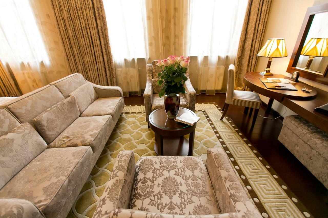 Allureinn Hotel And Spa TTchernivtsi Extérieur photo