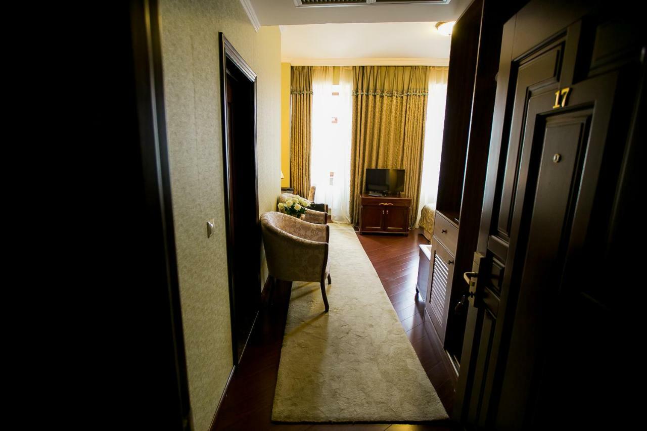 Allureinn Hotel And Spa TTchernivtsi Extérieur photo